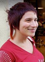 cieniowane fryzury krótkie - uczesanie damskie z włosów krótkich cieniowanych zdjęcie numer 43B